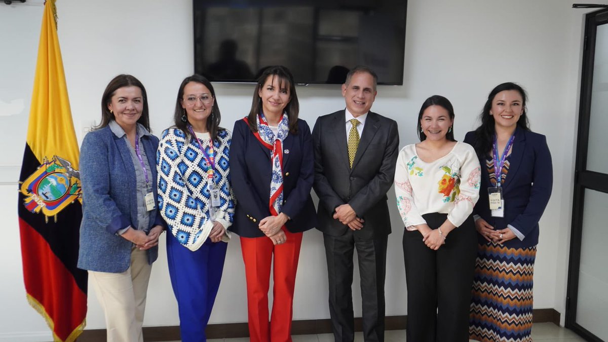 EcuadorMAE's tweet photo. 🗣️ “Firmar una estrategia forestal sería una buena señal. Debemos avanzar hacia medidas más modernas de control que garanticen sostenibilidad, pero también acompañen al sector productivo”, señaló el ministro Juan Carlos Blum. https://t.co/GMv4yG82WN