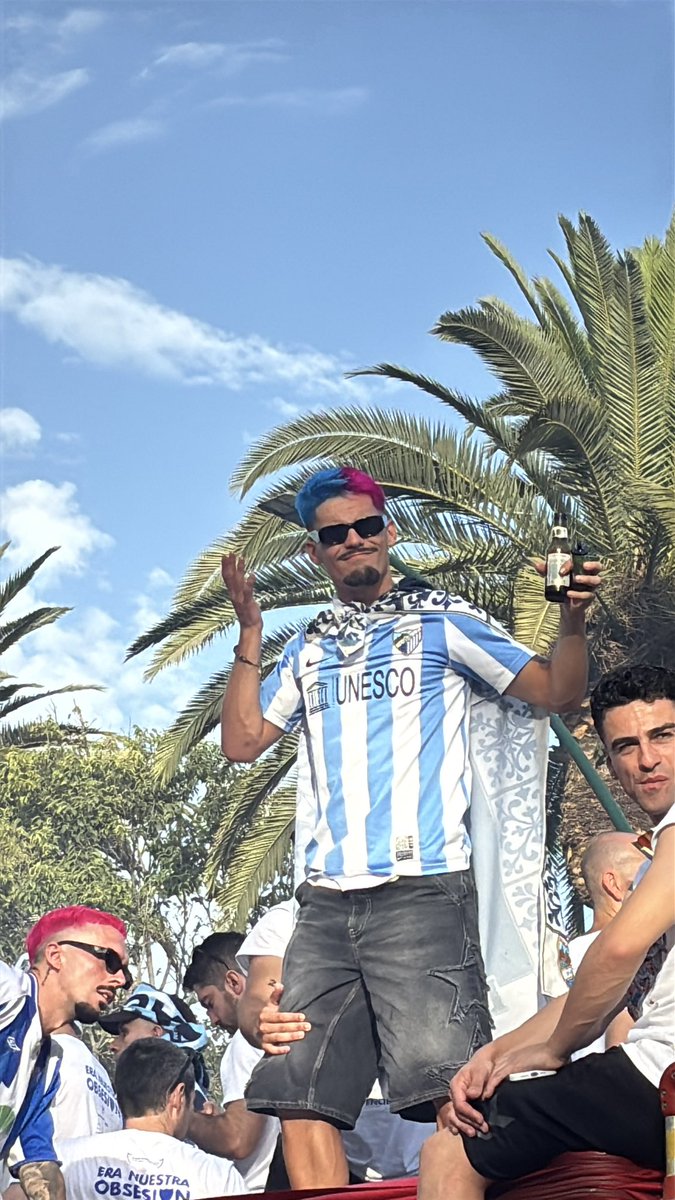 Pabloo_04_'s tweet photo. pregunta chupe que donde están los cohetes, si alguien lo sabe que se lo diga 🙏 https://t.co/Ed37x1KF9X