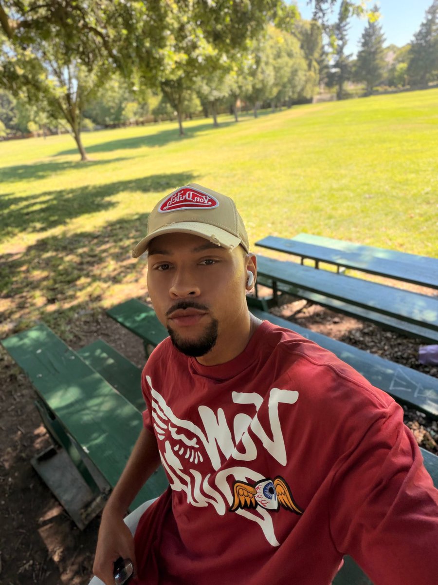 leoo_ray's tweet photo. Hello 🧡 https://t.co/3aiNwkl15s