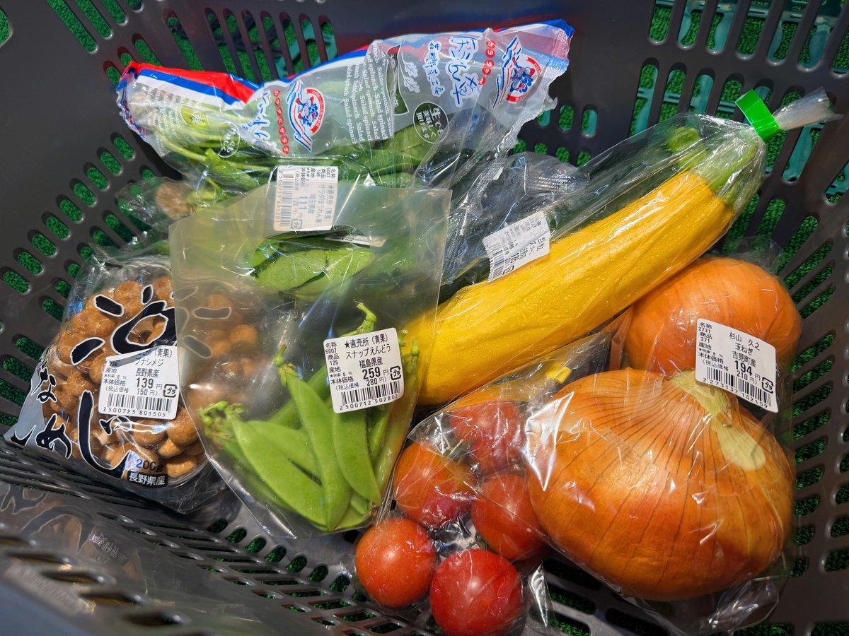 yamakei_0314's tweet photo. おはようさん！

吉見の野菜、、まじでうめぇ！
盛り付けぐぢゃってるけど、
これは美味やわ🤤

今日もぼちぼちやりましょかー🤙 https://t.co/5CBtrwJSpy