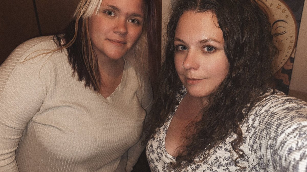Samantha12Sue's tweet photo. #TIWWF #friends #selfie #high #ThisIsWhyWereFriends https://t.co/wa9n6bmhGC
