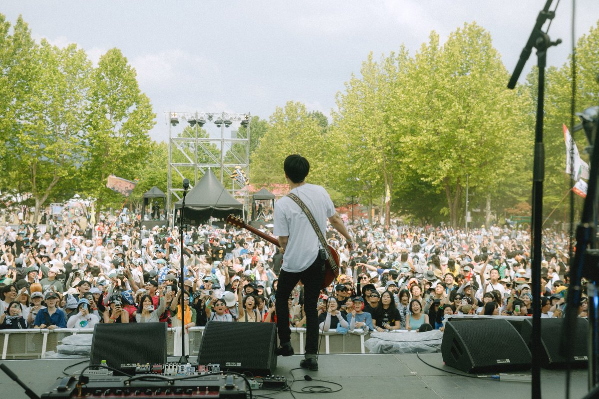 ElectronSheep's tweet photo. DMZ PEACE TRAIN MUSIC FESTIVAL 
🎸 GUITAR 유정목
📸 문지희 https://t.co/JbHh1rwgim