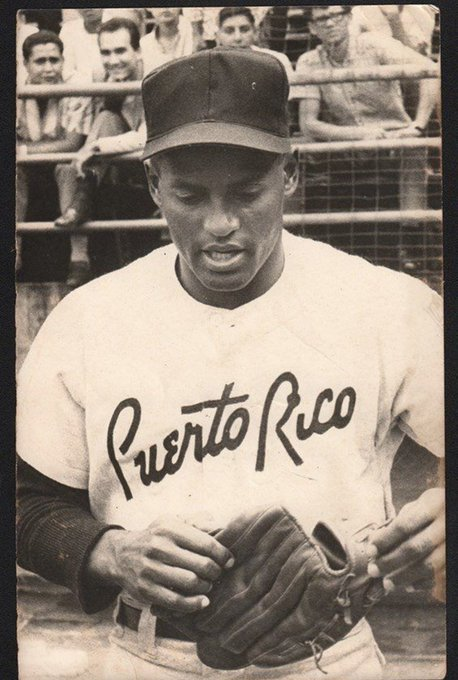 BaseballBros's tweet photo. Can you name this player?👀🤔 https://t.co/DjAcZIYY2S