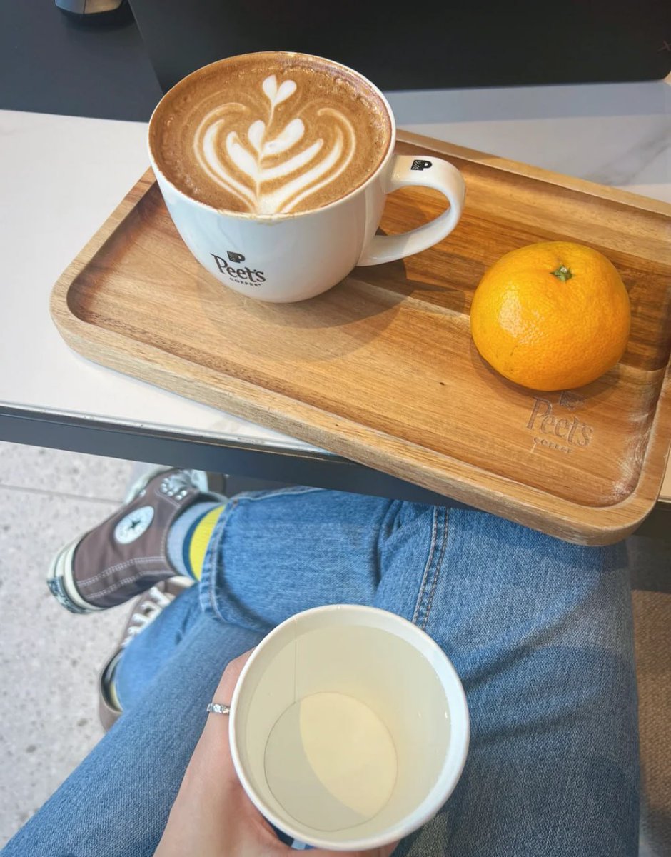 Grancserra's tweet photo. On Monday, drinks cappuccino ☕️

#Coffee https://t.co/RKpbkyFaXu