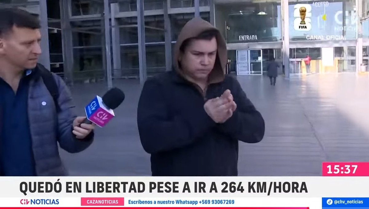 Vulgarcito15's tweet photo. @PaisEsponja Ciudadano ejemplar https://t.co/4J3WYoyFY3