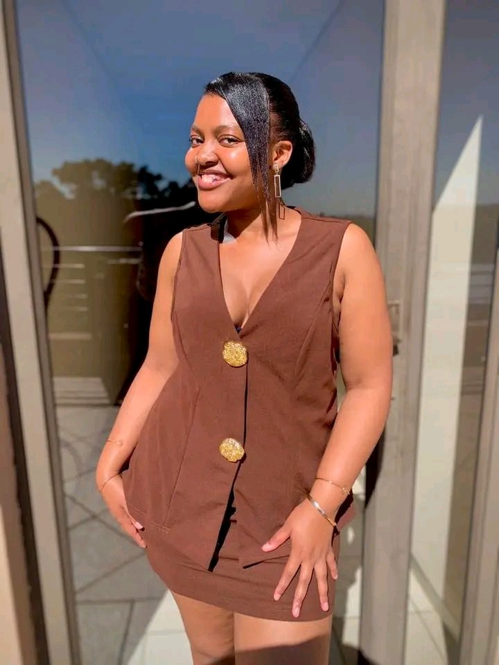 Mashbackup's tweet photo. I am new on X 🥰

Show me how it works 

Rate my 4 slides 😘🫠 https://t.co/JPoNeax8gq