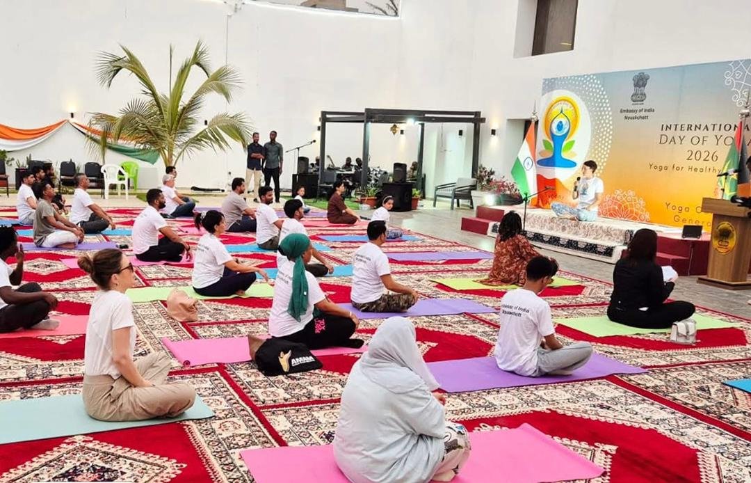 Nouakchottnow's tweet photo. احتفلت سفارة الهند في نواكشوط باليوم الدولي لليوغا 2026 تحت شعار "اليوغا من أجل شيخوخة صحية في رسالة تؤكد أهمية أسلوب الحياة الصحي وتعزيز التوازن بين العقل والجسد، بمشاركة موريتانية إلى جانب ملايين الأشخاص حول العالم.
#موريتانيا #الهند #اليوم_الدولي_لليوغا #اليوغا #الصحة #نواكشوط https://t.co/vMTbdJ9R83