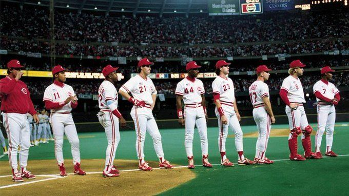 BaseballBros's tweet photo. Can anyone name the year and game?🤔 https://t.co/CiTVXib9MZ