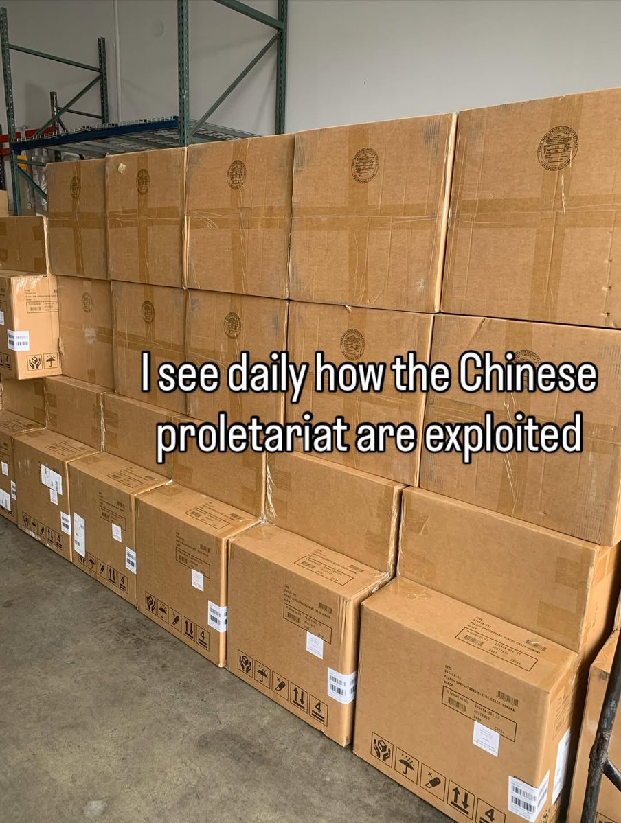Marxist777's tweet photo. A few pictures from a comrade of mine that works in a warehouse. 

He sees daily how the Chinese proletariat are exploited. 

Deng Xiaoping and Xi Jinping’s capitalist reforms created the new bourgeoisie. https://t.co/mdrxyDRGXo