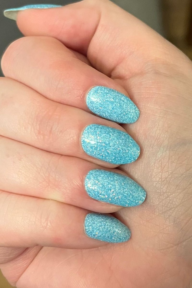 lilyfoxbeauty's tweet photo. So Pretty 🩵
“A very bright pop of blue. I really enjoyed these over the summer.” - Erin

Wraps = Bubblegum Blue

#lilyandfoxnails #NailWraps #NailArt #NailWrapsDesigns #NailWrapAddict #NailWrapsOfTheDay #NailWrapGoals #DIYNails #NailWrapLover #nails #nailsofinstagram https://t.co/A2dHaa5iea