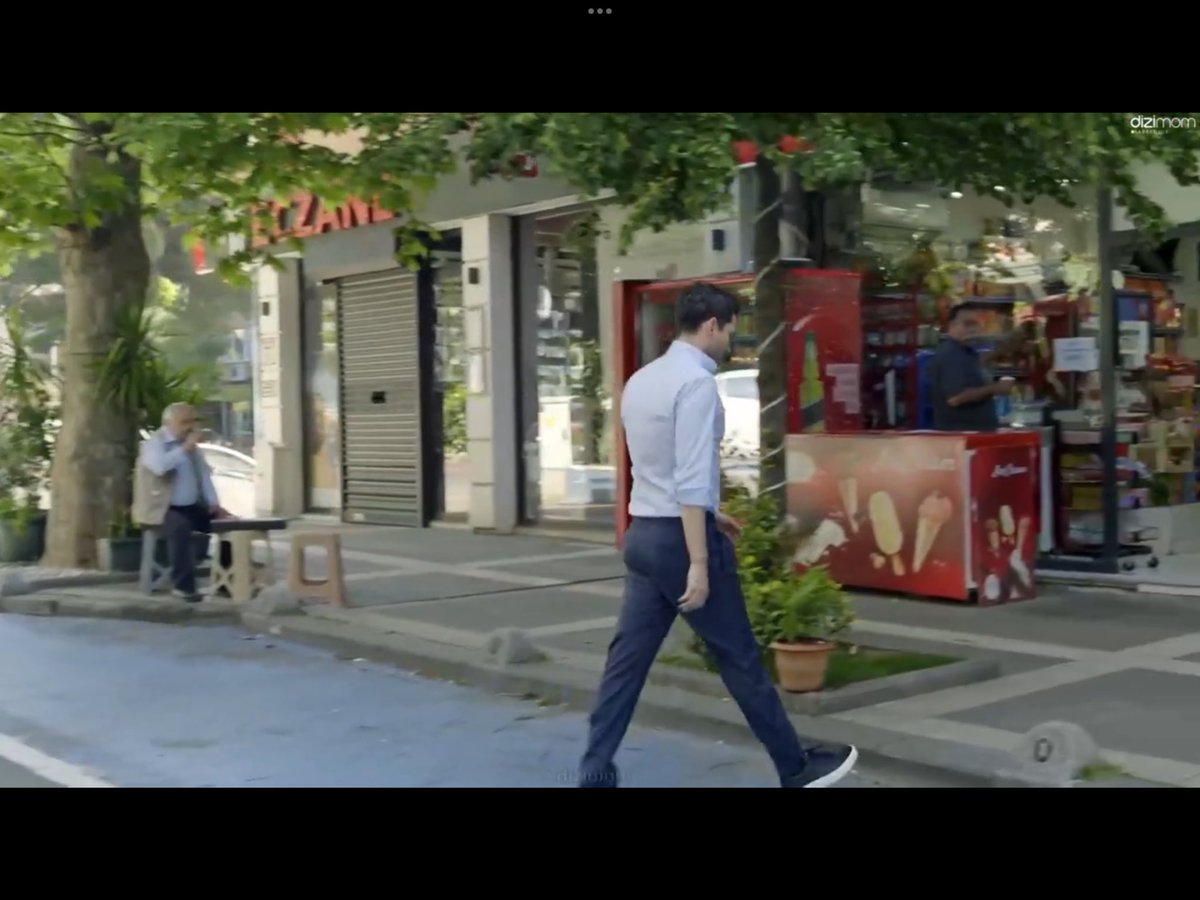Roza7012's tweet photo. #MuhtemelAşk’ı beğenince #Vicdansız’ı da merak ettim ve başladım ve ne fark ettim 
Aynı sokak aynı ev.. https://t.co/DG7oiZnvEe