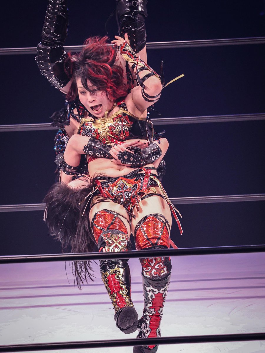 UG398's tweet photo. コウモリ吊り落とし！

2026.6.20 STARDOM 代々木競技場
#STARDOM #スターダム #林下詩美 https://t.co/rNkSKIXjxt