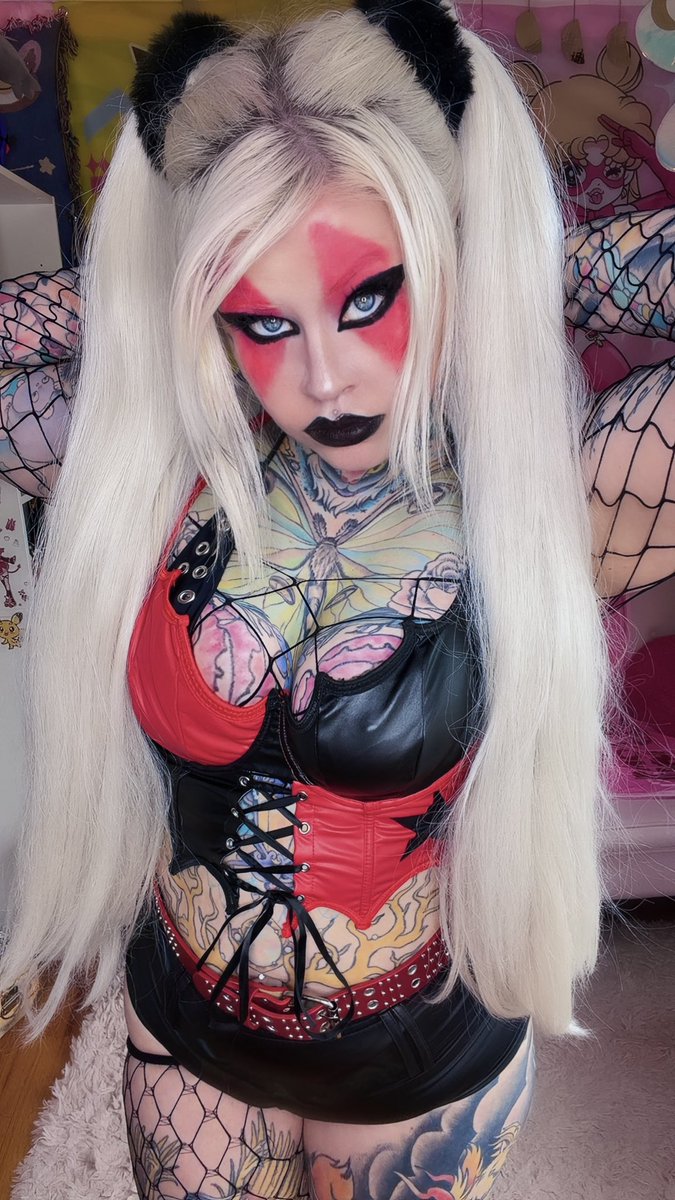 ligerzerosyren's tweet photo. what about a lil Harley Quinn 🎭💋 https://t.co/Ee9zClm9uu