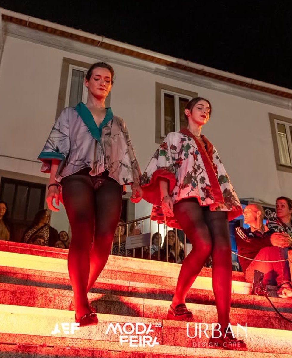 KinyJender's tweet photo. Sobre o moda feira: 

Estávamos muito giras o desfile foi bom. https://t.co/E65YagQ502