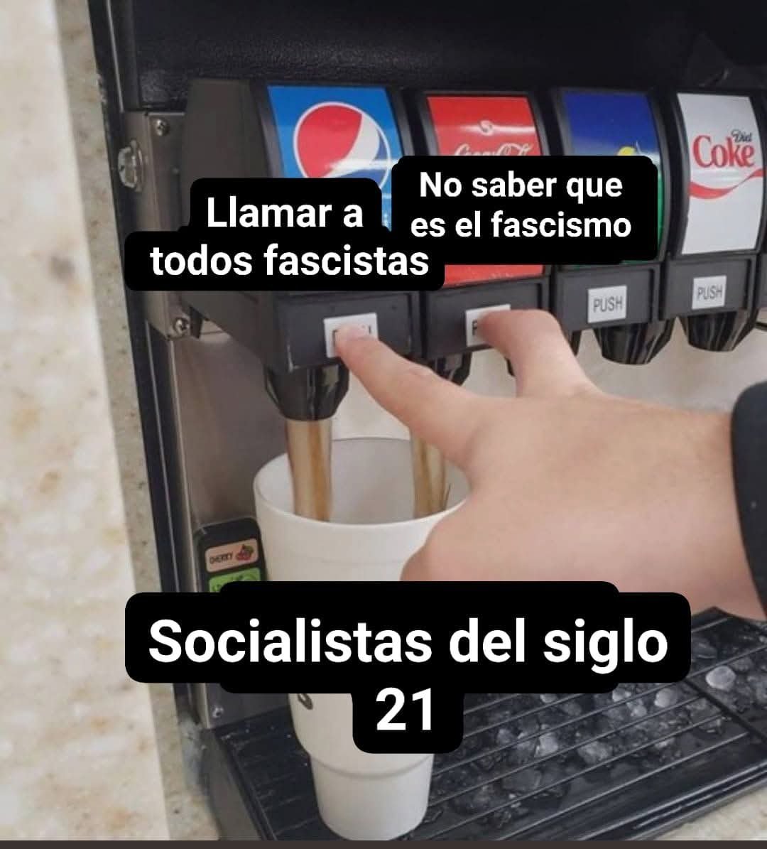 Vlaen05's tweet photo. @Pau_Bouchot Como rompen los huevos con el fascismo manga de pelotudos https://t.co/2kdZKV9JIg