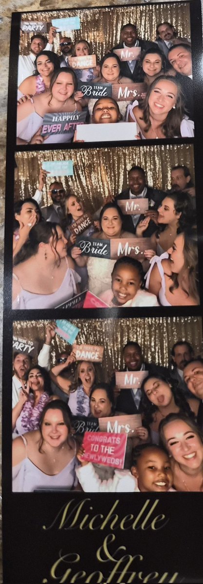 MWeezyEX's tweet photo. Wedding Photobooth Pictures 📸 💑 https://t.co/LyZhUTjHdq