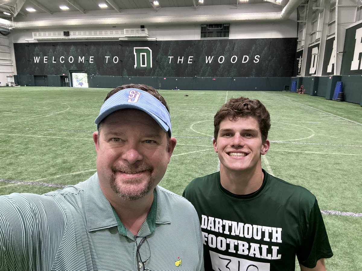 spg33's tweet photo. Dartmouth impresses.
#TheWoods
@DartmouthFTBL
Thank you @CoachTGilcrist! @c_gallagher10
#recruitingtrail
#roadtrip
#campseason
#falliscoming
@SaintJoeFB https://t.co/aNw8hA2pNH