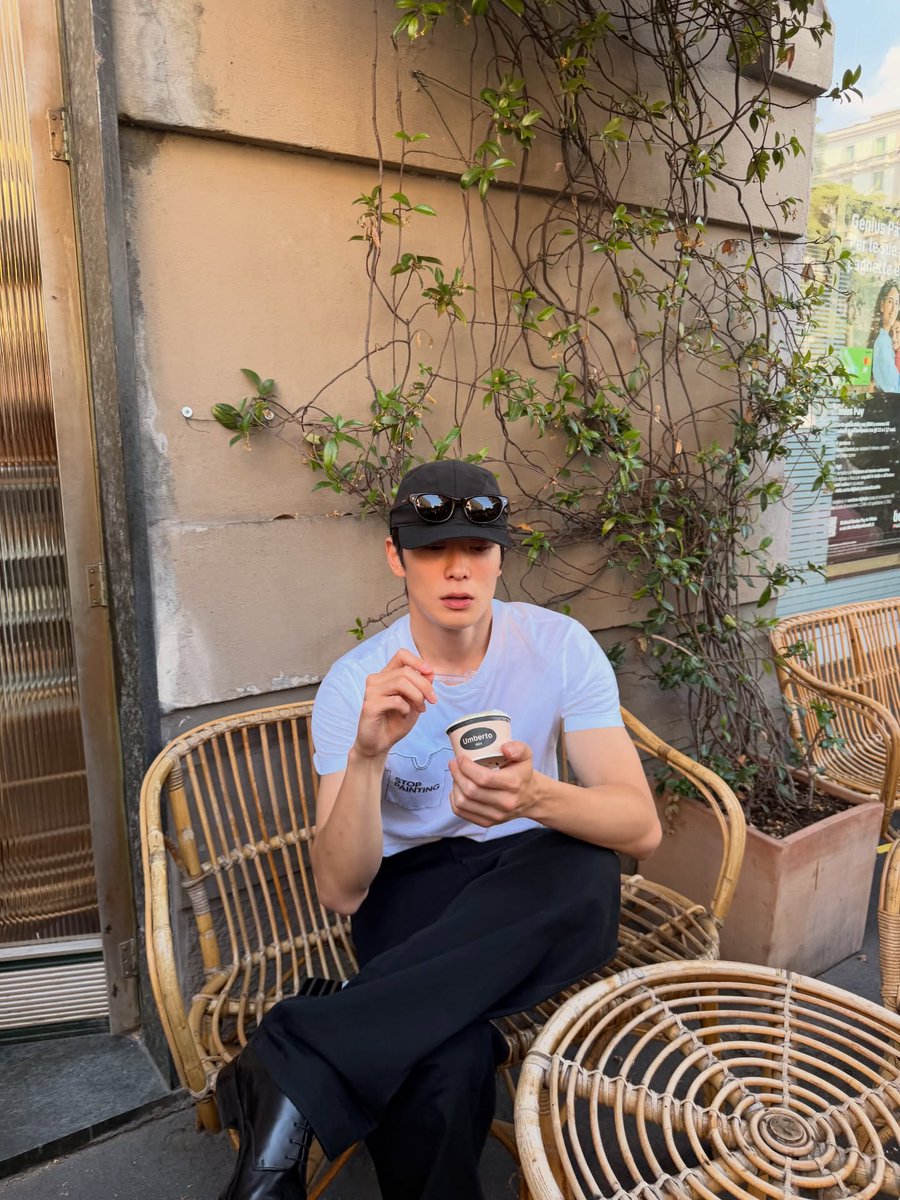 ADORE0214's tweet photo. 260623 _jeongjaehyun instagram post 

P for Pistacchio / limone
@prada #Prada #PradaSS27

#재현 #JAEHYUN 
#PradaSS27xJaehyun https://t.co/p8KLuCHny0