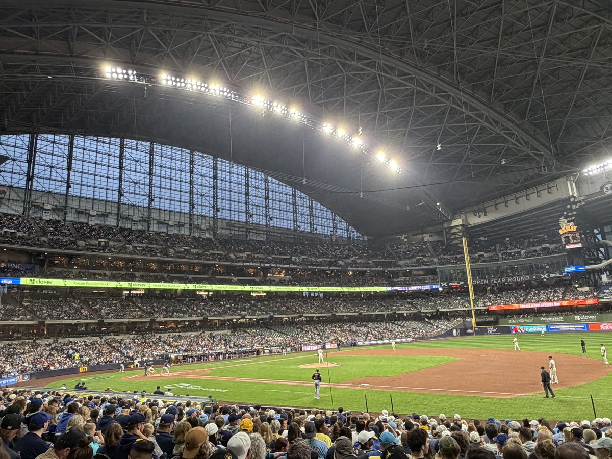 boy_imperator's tweet photo. On my Wisconsin shit.

Brewers defeated my CLE Guardians but oh well https://t.co/tVI8108Nyb