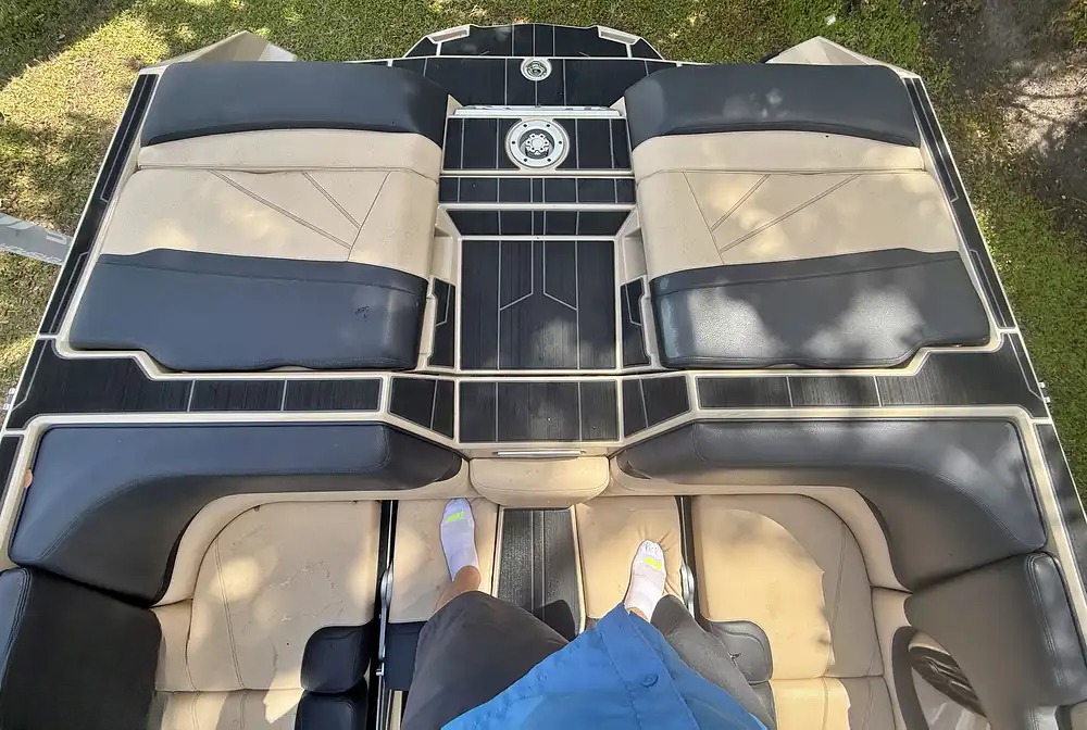 MarkEllefsen's tweet photo. ⛵ 2023 Supra SL550 — $177,000
📍 Orlando, FL

- Additional highlights include a power-adjustable tower with swivel racks, an extended swim platform with a transom rem

https://t.co/KWN1nkuWuI

#popyachtsandrvs #popsells #popyachts #boatforsale #Supra #FloridaBoats https://t.co/u1sUNVXSW3