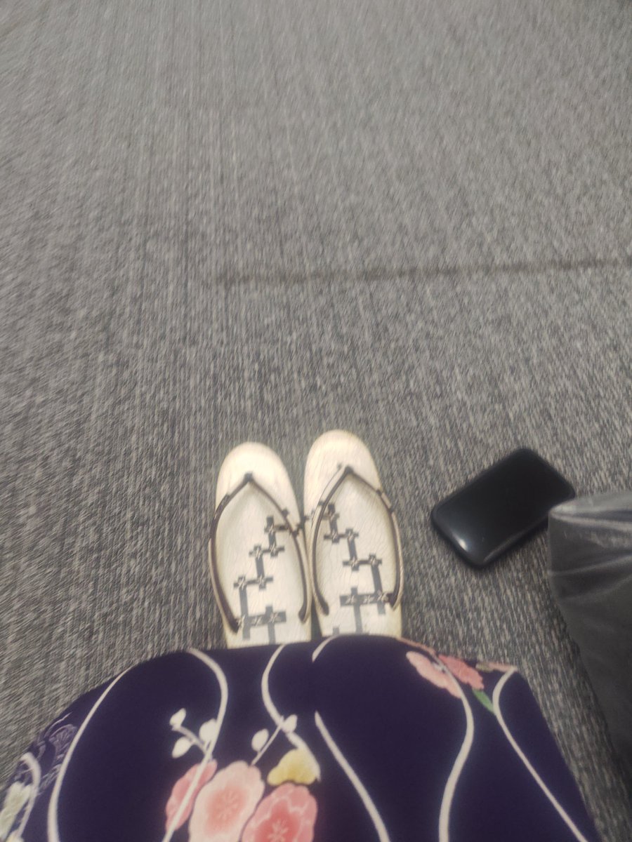 ayuko4869's tweet photo. 来週に迫りました…！
去年よりかなり豪華に見やすくなっていると思います🙌✨
色んな音楽も強化され素敵度が更にLEVELUP❇️
去年に引き続きスタッフ様も小劇場ではありえない豪華さなので是非みて頂きたい！

いつの間にか撮った草履と共に。
萬劇場/2026/07/01(水)〜7/05(日)
https://t.co/StArvkxowP https://t.co/ibrlGYL5m7