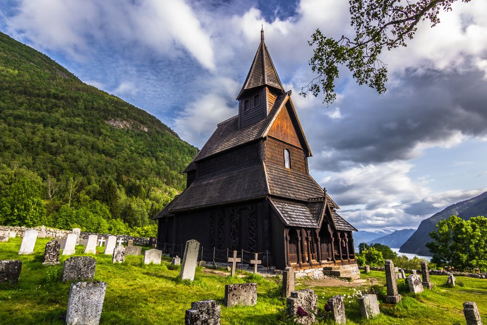 TheLuthInn's tweet photo. Urnes Stave Church in Urnes, Norway.

Built in the 12th-century, it is the oldest surviving stave church. It is apart of the Lutheran Church of Norway. https://t.co/W0cfTLR3Ll