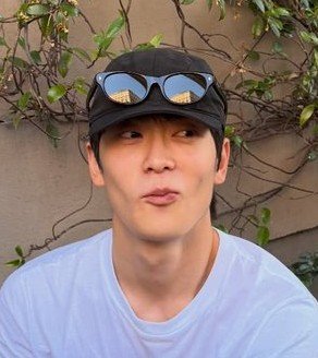 yunogay's tweet photo. how can i not love him 😭 he's the most important human being in my life https://t.co/NoR0R0hg2V