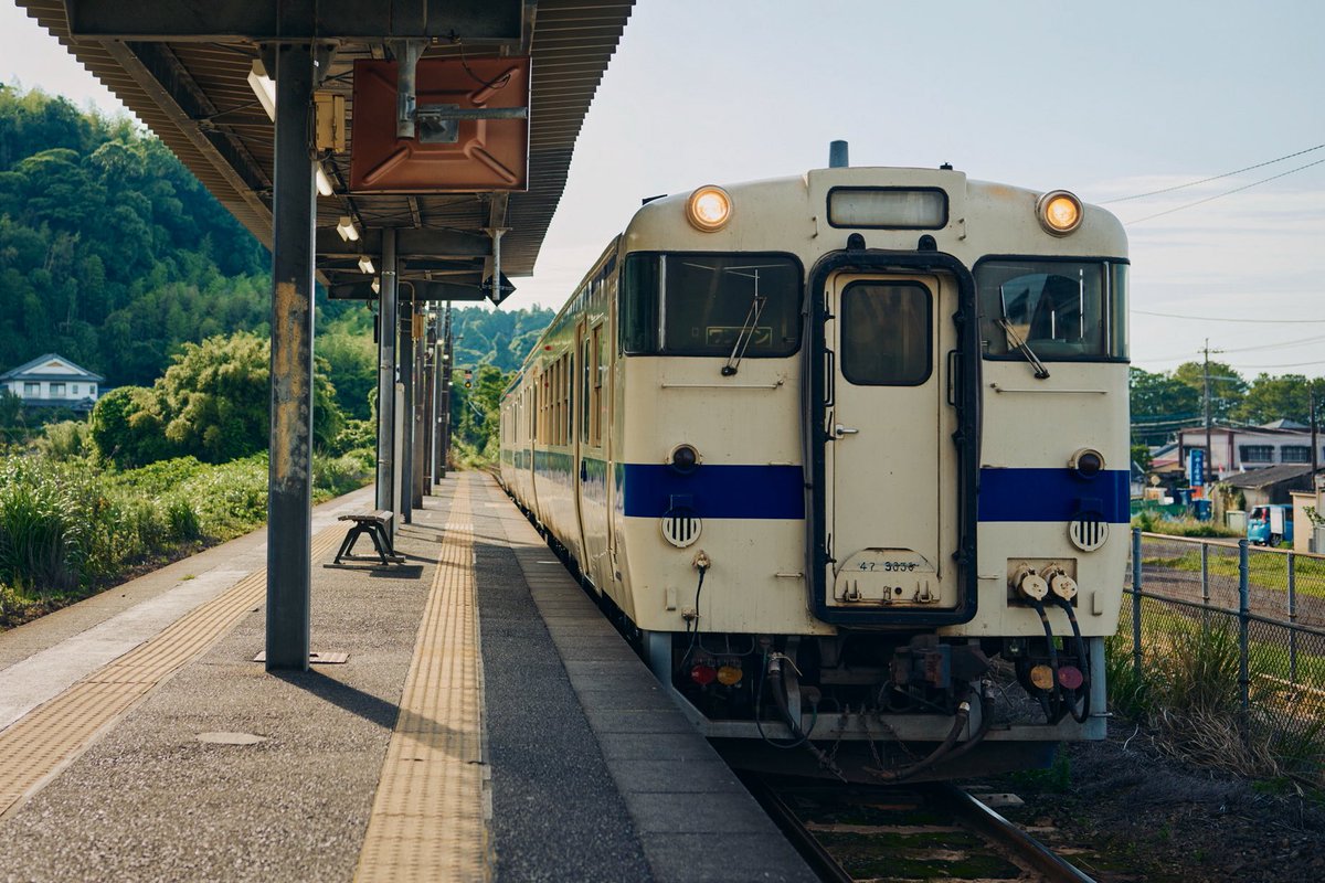 reishi_eguma's tweet photo. おはようございます。

薩摩和泉駅に途中下車
駅舎も素敵で学生さんで賑わってました。
ちなみに写真撮りまくっていたせいで黄色のナノハナ号には一度も乗れませんでした笑 https://t.co/xictGkerix