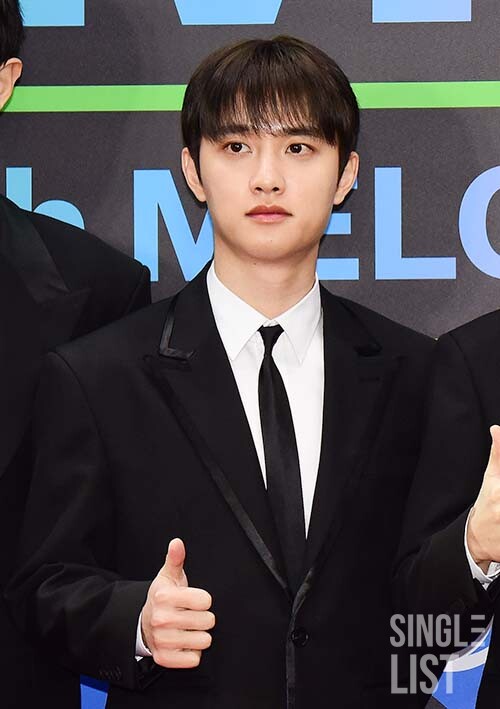 slist2015's tweet photo. 도경수 팬모임 ‘D.O.경수다움’, 고액기부자 클럽 ‘드림아너스 골드회원’ 1호 위촉 

#도경수 #DO 
#도경수팬모임 
#DO경수다움 
@DOHKYUNGSOO_X
⬇관련기사⬇
https://t.co/XYPjqfFhKY https://t.co/pXJGw0nYxT