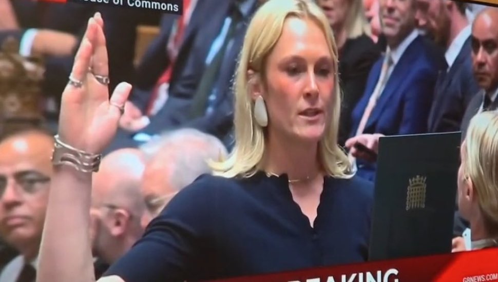 WillKingston's tweet photo. I despise this brand of student politics. The country is hurting. We don’t have time for this self-indulgent rubbish. https://t.co/J9TlCSOn1t