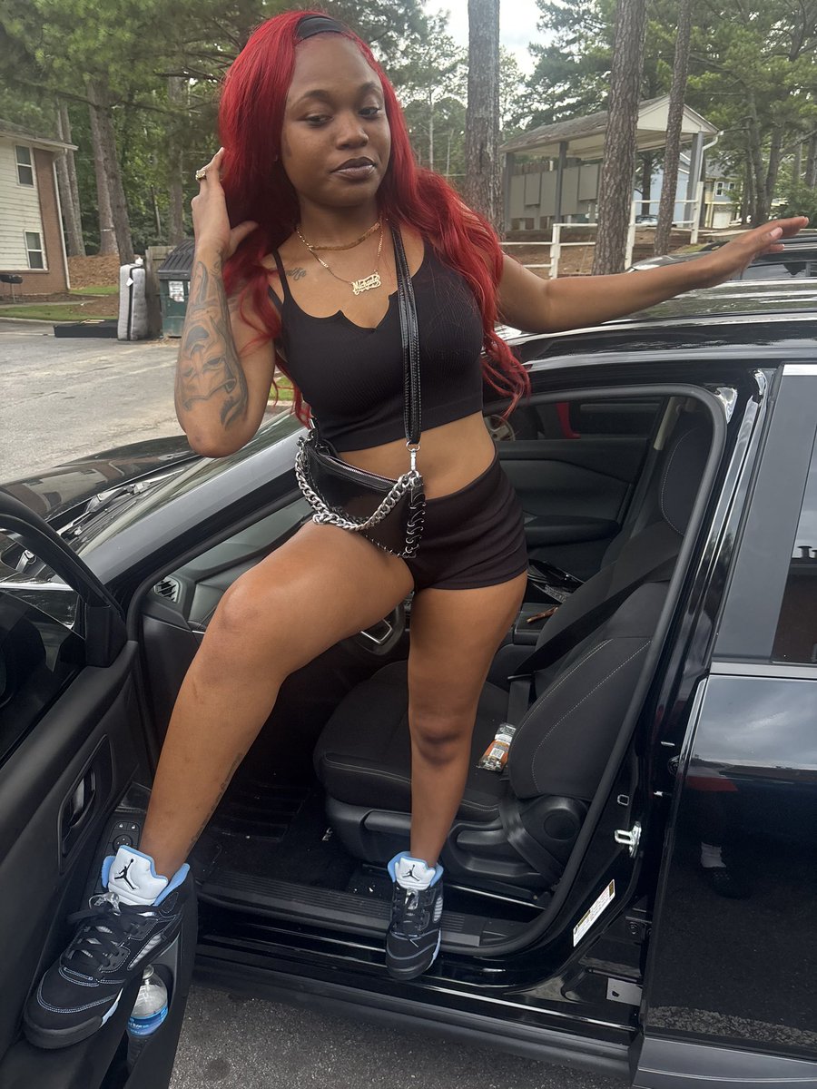 chae6ank's tweet photo. Look like I hate hoes 💙 https://t.co/A6Wt0lereW