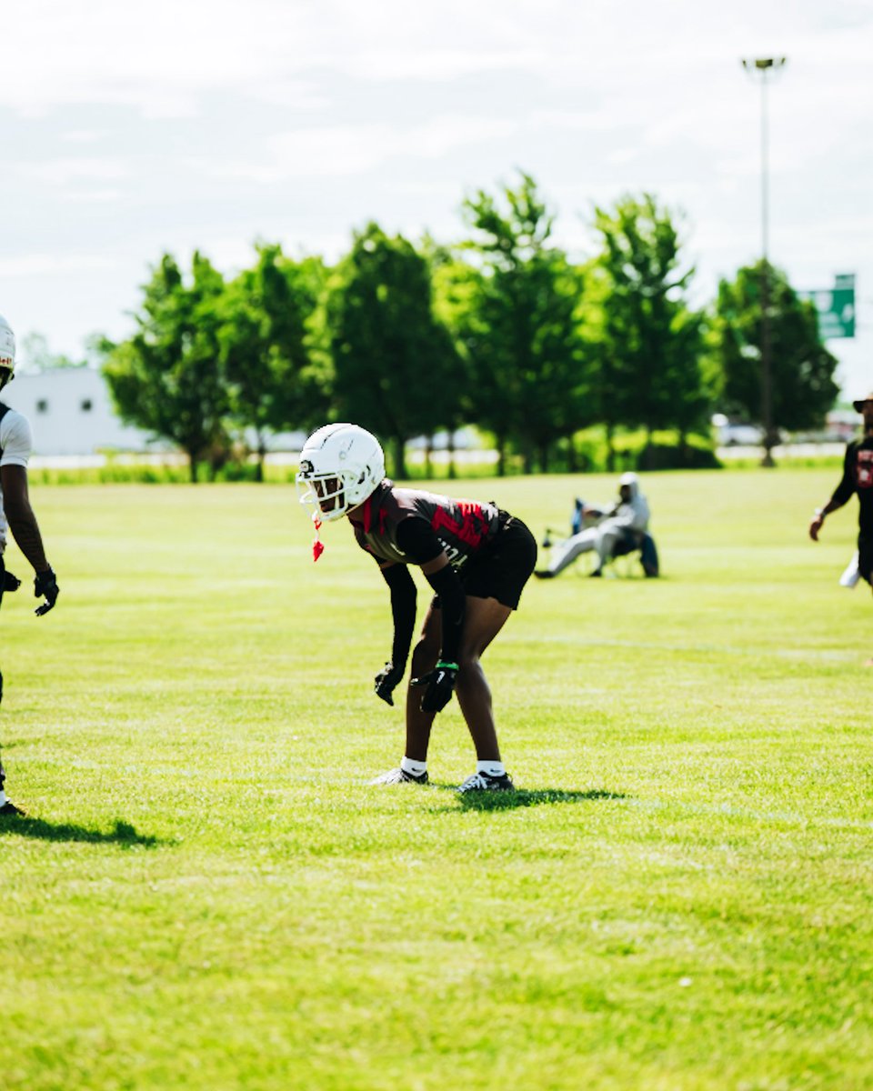 DavidHunt_4's tweet photo. Great team 7on7 at bowling green!! We fell short of championship (5-1) but we continue to progress and grow as a team!! 5 interceptions!! 2 out of 5 shown
@Coach_Mukes @WayneWarriorFB1 @CoachJayBowden_ https://t.co/M1ytuF5OGq