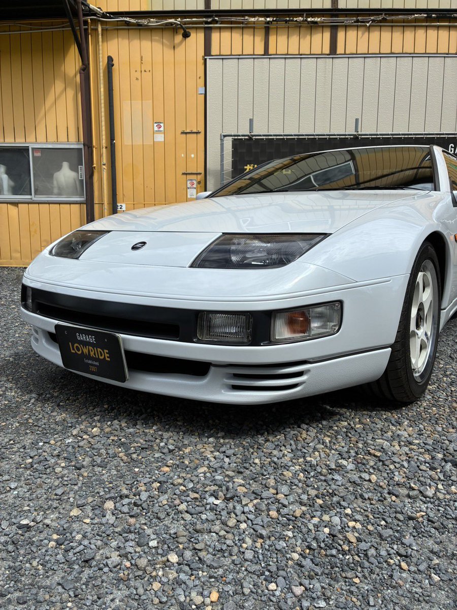 garagelowride's tweet photo. 【日産 フェアレディZ 前後バンパ修理、ボディキズみがきなど】
埼玉県よりご来店のお客様です。
完成しました!
今回はありがとうございました!!
https://t.co/JR6drD1U0a
#ガレージローライド #日産 #フェアレディz #32z #フェアレディz32 #板金塗装 #ネオクラシック #板金塗装 #車好き #車好きな人と繋がりたい #東京 #立川 #埼玉 #多摩 #車