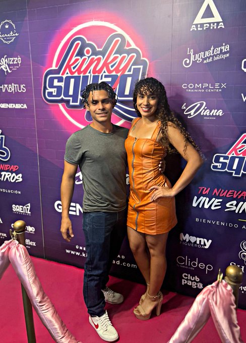 🍑MissAndMrS3X🍆 - En la alfombra rosa de @kinkysquadsn Chicos, estén atentos de nuestras redes, se viene nueva plataforma y nuevo contenido 🔥🥴 https://t.co/YpsBw272Ax