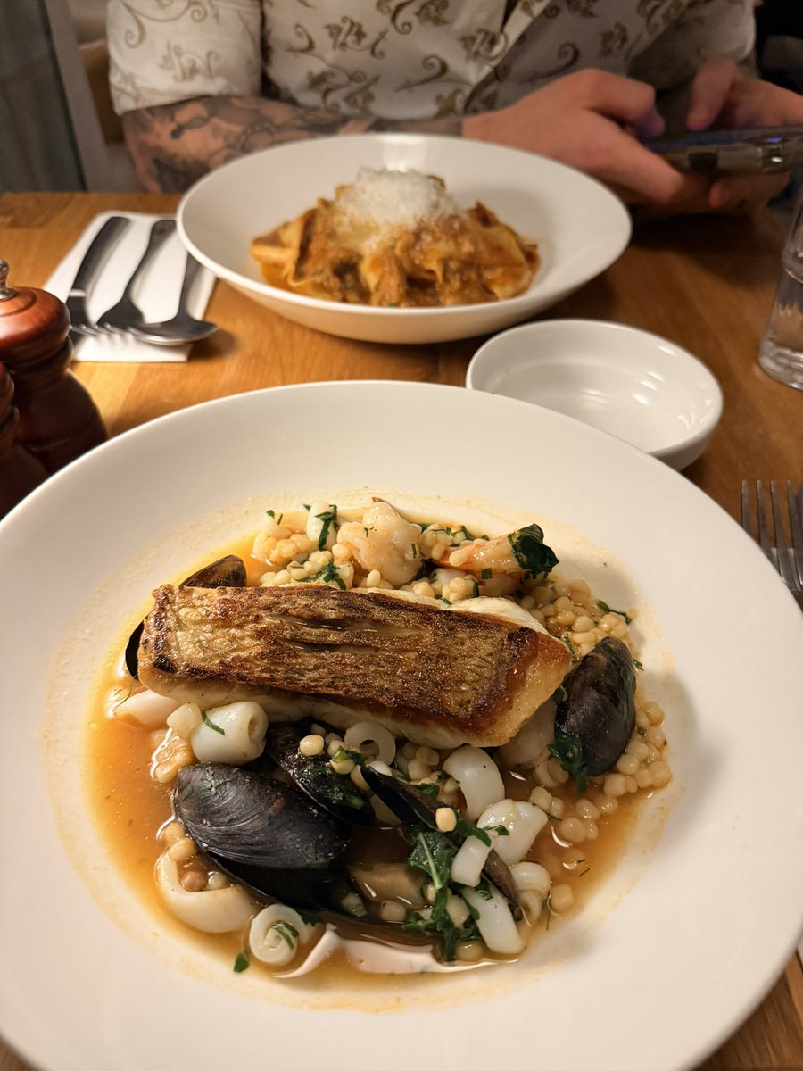 yuriaustralia's tweet photo. 昨日食べたイタリアンレストランのシーフードが美味しくて久しぶりに料理で心躍った🥰オーストラリアで美味しい海鮮料理が食べられると本当に嬉しい。小さいけどおしゃれなイタリアンレストランでデートナイトにもぴったりだった！ https://t.co/yXFUnXapX8