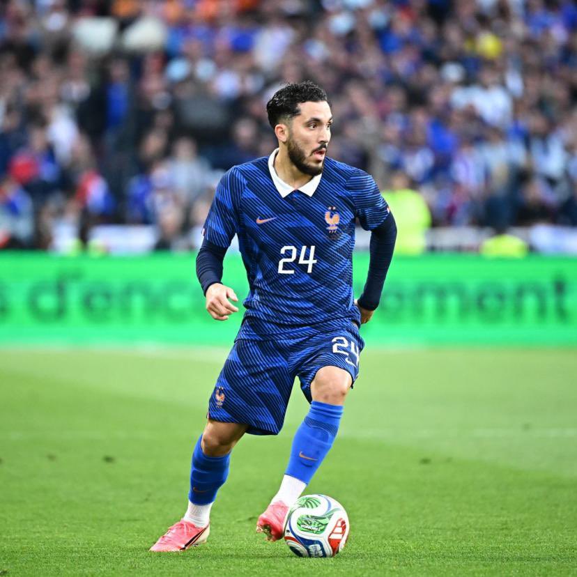LesFansGones's tweet photo. Je suis resté éveillé SIMPLEMENT pour voir Rayan Cherki faire sa magie. 🪄 

#FRAIRQ #WordCup https://t.co/47FuagNxOx