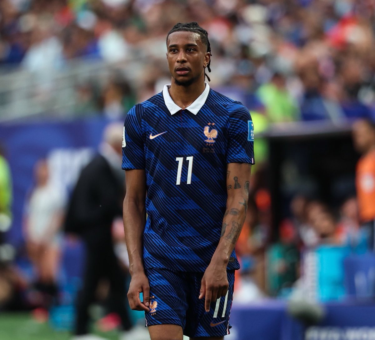andresweiss_'s tweet photo. TREINTA asistencias de Michael Olise esta temporada entre club y selección.

30.

Además de 27 goles.

Un total de 57 goles generados, de extremo. https://t.co/vowJZNlL9C