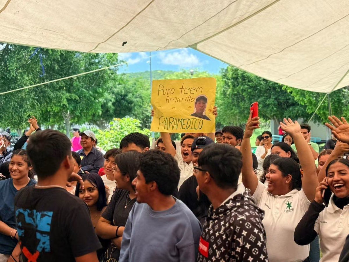 SoyUTIM's tweet photo. 🎉🎓 Así celebramos el Día del TSU en la UTIM

Rally de integración, carrera de botargas, costales y retos de habilidad llenaron el campus de energía y compañerismo 🙌

Gracias a Paramédico, Vinculación y Extensión Universitaria por hacerlo posible. 

#PorAmorALaUTIM #UTIM https://t.co/ZL8O0cPRVO