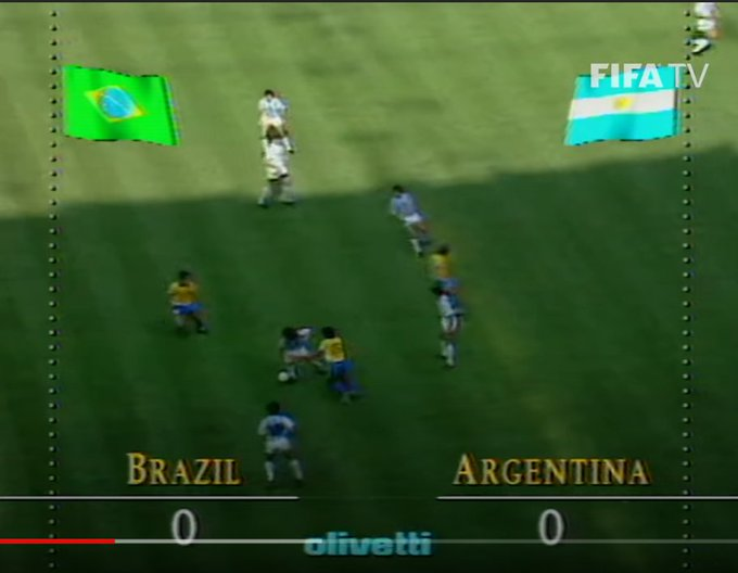 lbertozzi's tweet photo. Copa de 90, a GOAT dos grafismos com suas bandeiras tremulando uma pra cada lado https://t.co/VDnyAORQ9d