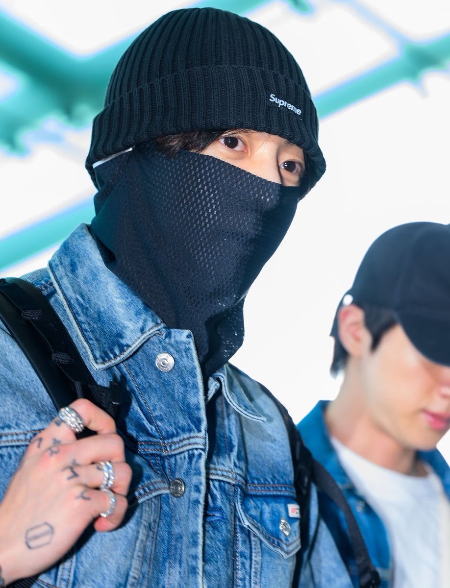 jungkook admirer tweet media