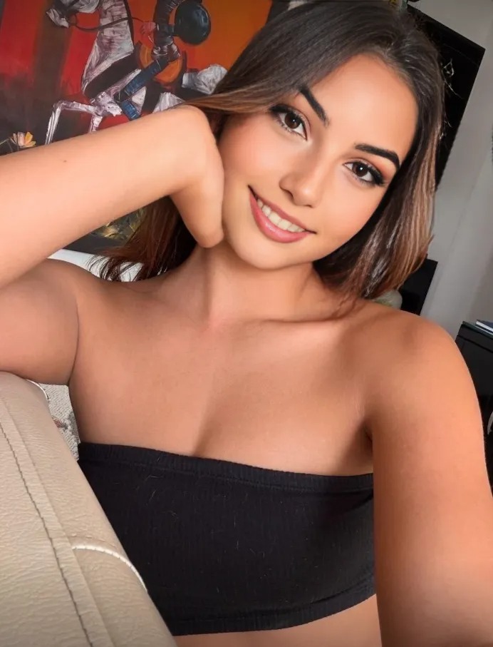 Déesse Chloé 👑 tweet media