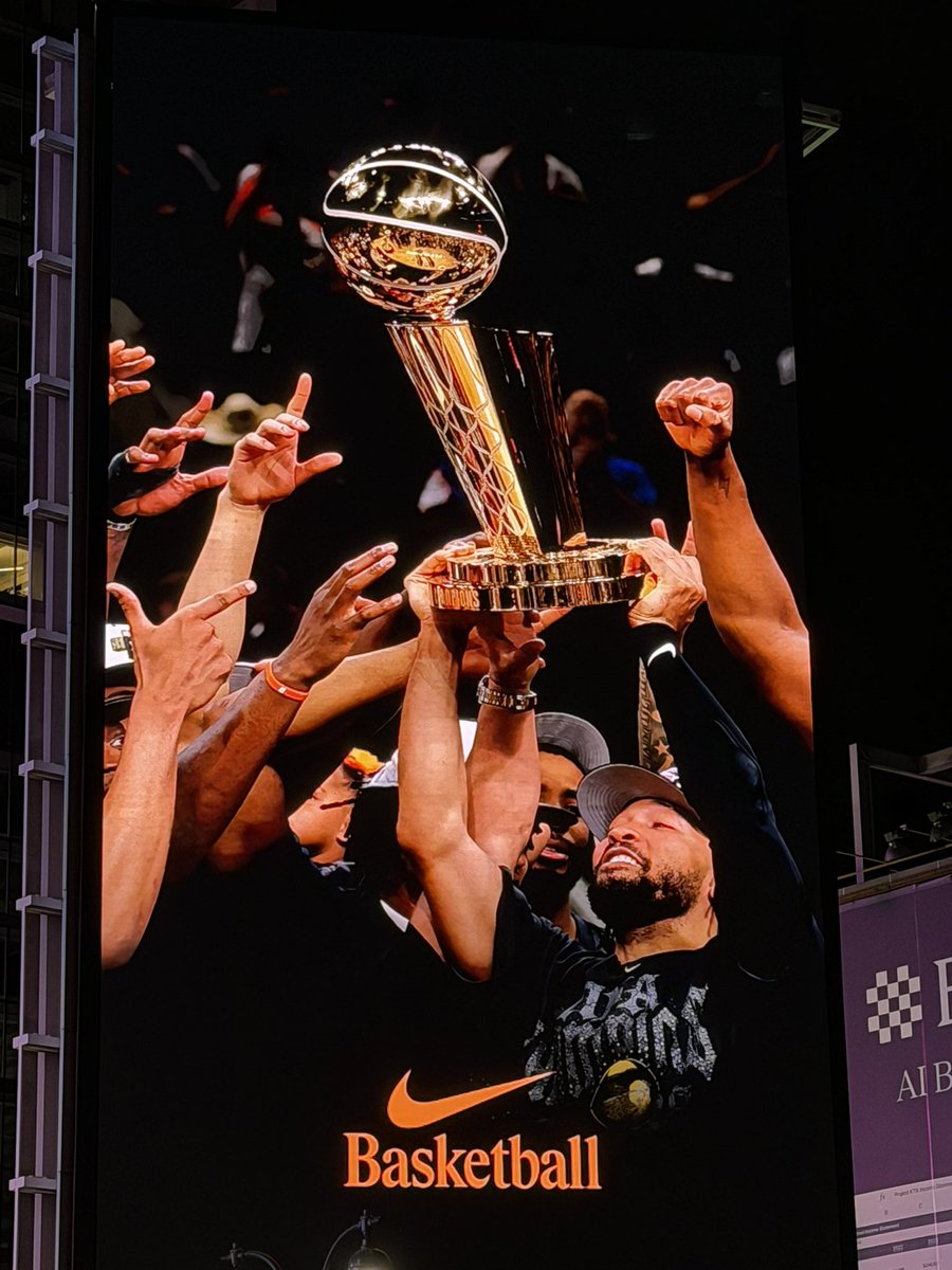 YoungJefeKy's tweet photo. What A Time To Be Alive… The Greatest Slogan Ever Might Be Knicks In ✋🏽! https://t.co/pfS6y99akF
