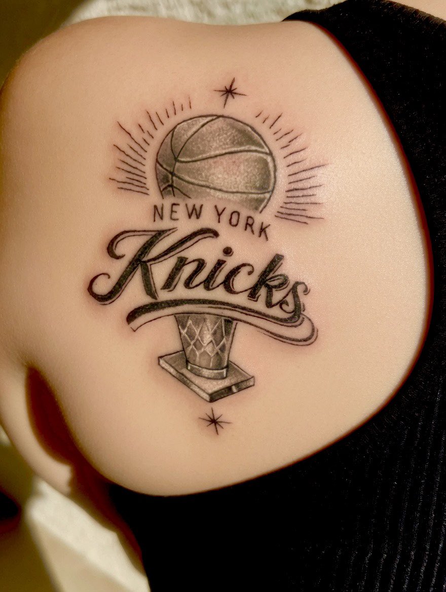 Emmweiss's tweet photo. new ink alert @nyknicks https://t.co/ujjDC6ybPo