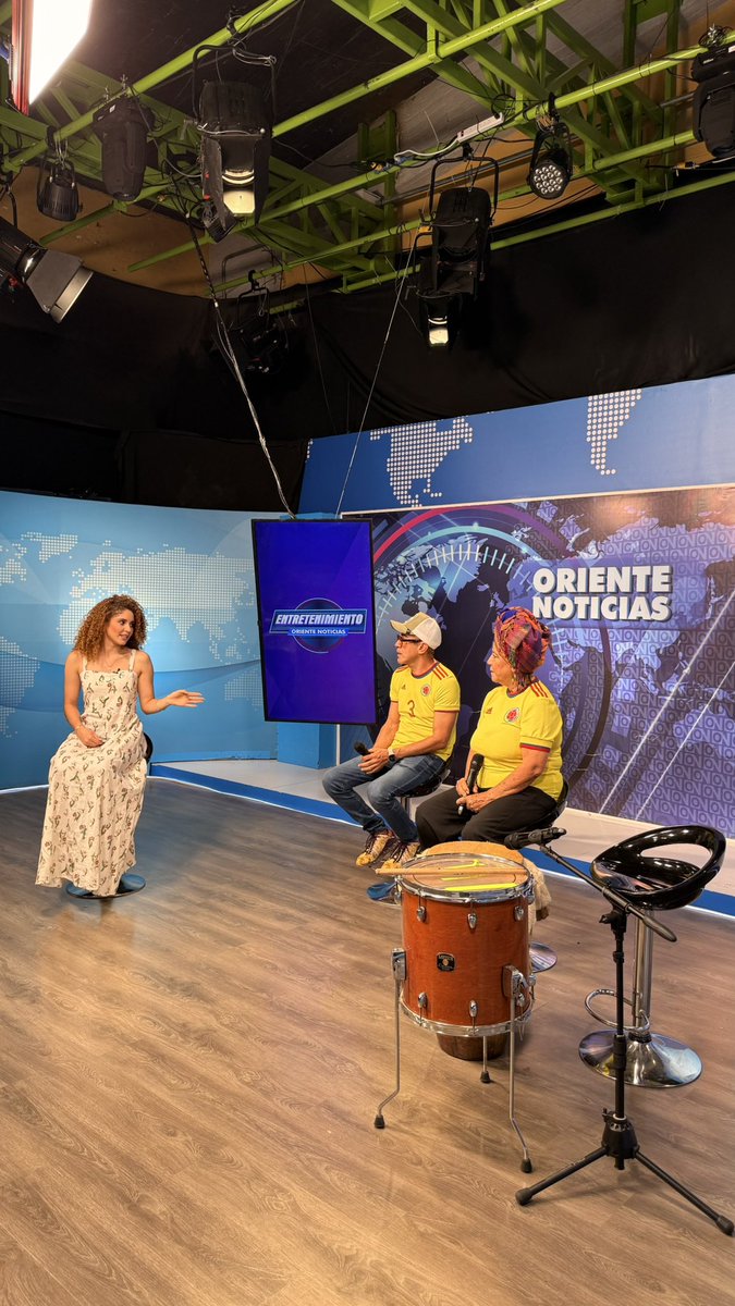KUISITAMBO's tweet photo. 🔥¡Los tambores sonaron en el @canaltro!🔥

Hoy llevamos la energía de ORIGEN💿 a la pantalla de todo el Gran Santander, compartiendo la fuerza de nuestras raíces, la riqueza de nuestra cultura y el sonido que nos identifica.

🎶 Gracias a todos los que nos acompañaron📺 https://t.co/4Ev5qsOJWF