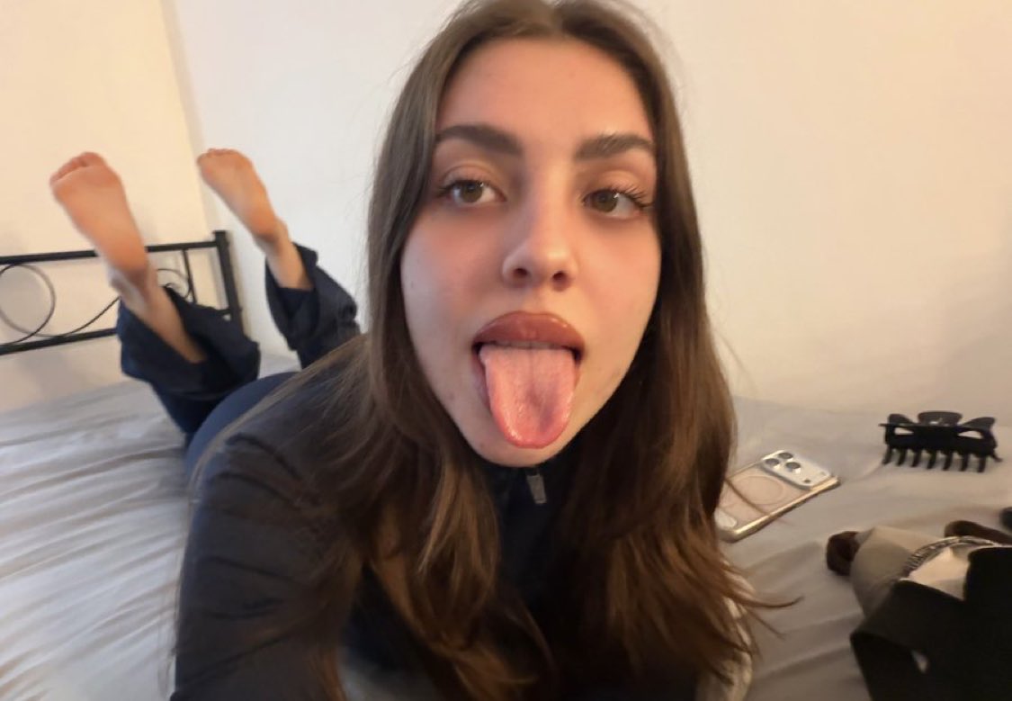 ANNAG0DDESSX's tweet photo. Woof
#findom #cryptosub
#cuck #wankchat #hotwife #bbc #bnwo #finsub #femdom #goon #gooner #bdsm #HumanATM #WalletDrain #SubmissiveMen #SendTribute #FinDomme #Paypig https://t.co/xG6z7PxDxH