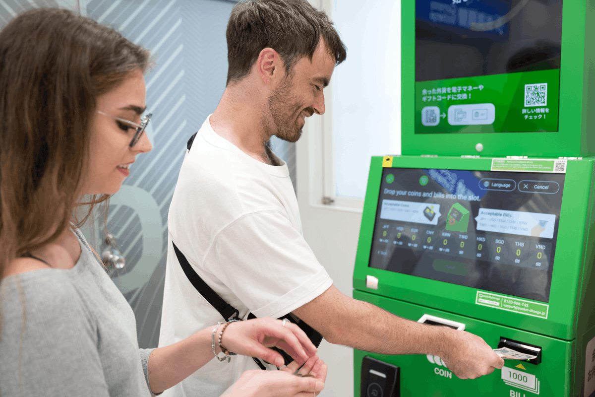 PocketChangeEng's tweet photo. Why waste energy walking around the airport with heavy luggage just to exchange cash after a long flight?

⚠✋ Hold on! ✋⚠
As soon as you step into the arrival lobby, take a quick look around. 👀
You’ll spot a bright green kiosk standing nearby. That’s Pocket Change! 🤖💚 https://t.co/GX9FkUNWUu
