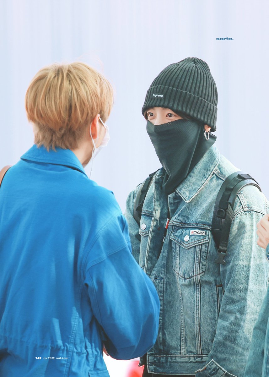 SORTE613's tweet photo. 💞💜🐻🐰💚💗
260623 ICN 출국 태형 정국 HQ     
#V #뷔 #TAEHYUNG #태형 #テテ 
#JUNGKOOK #정국 #JK #グク https://t.co/KO6NFihDrN