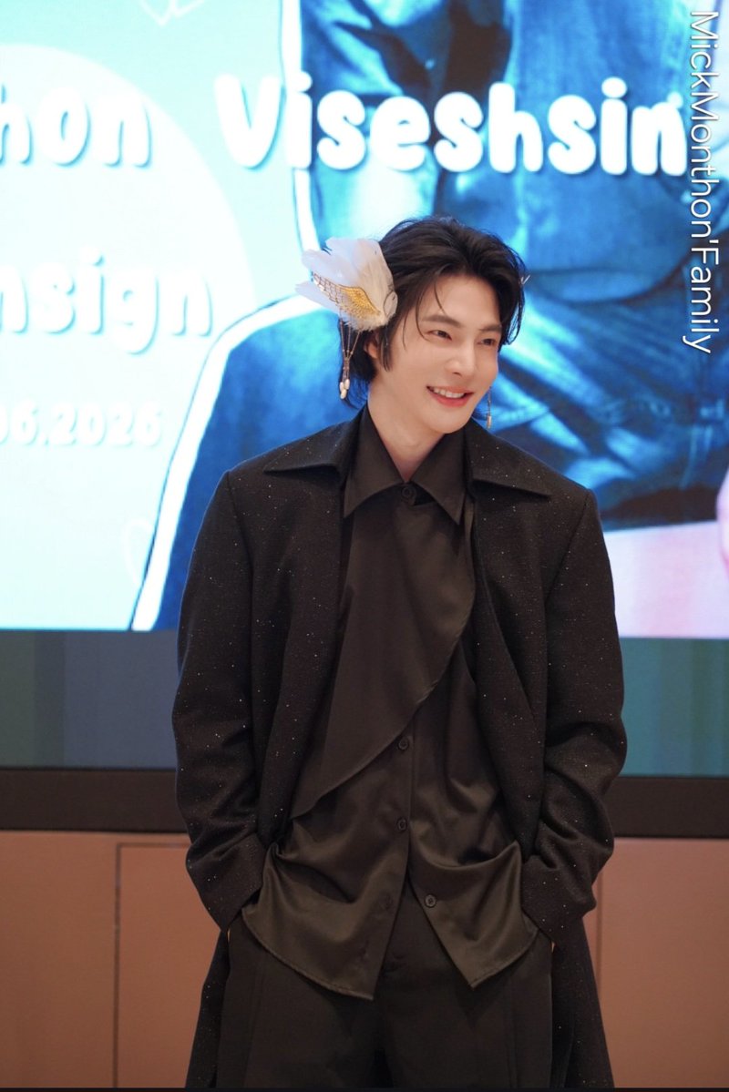 MONTHON_FAMILY's tweet photo. ติดปีกที่หูแล้ว บินด้ายยยยย

#MickMonthonBirthdayFanSign
#Mickmonthon
#มิกมณฑล https://t.co/VavAcUKtc6