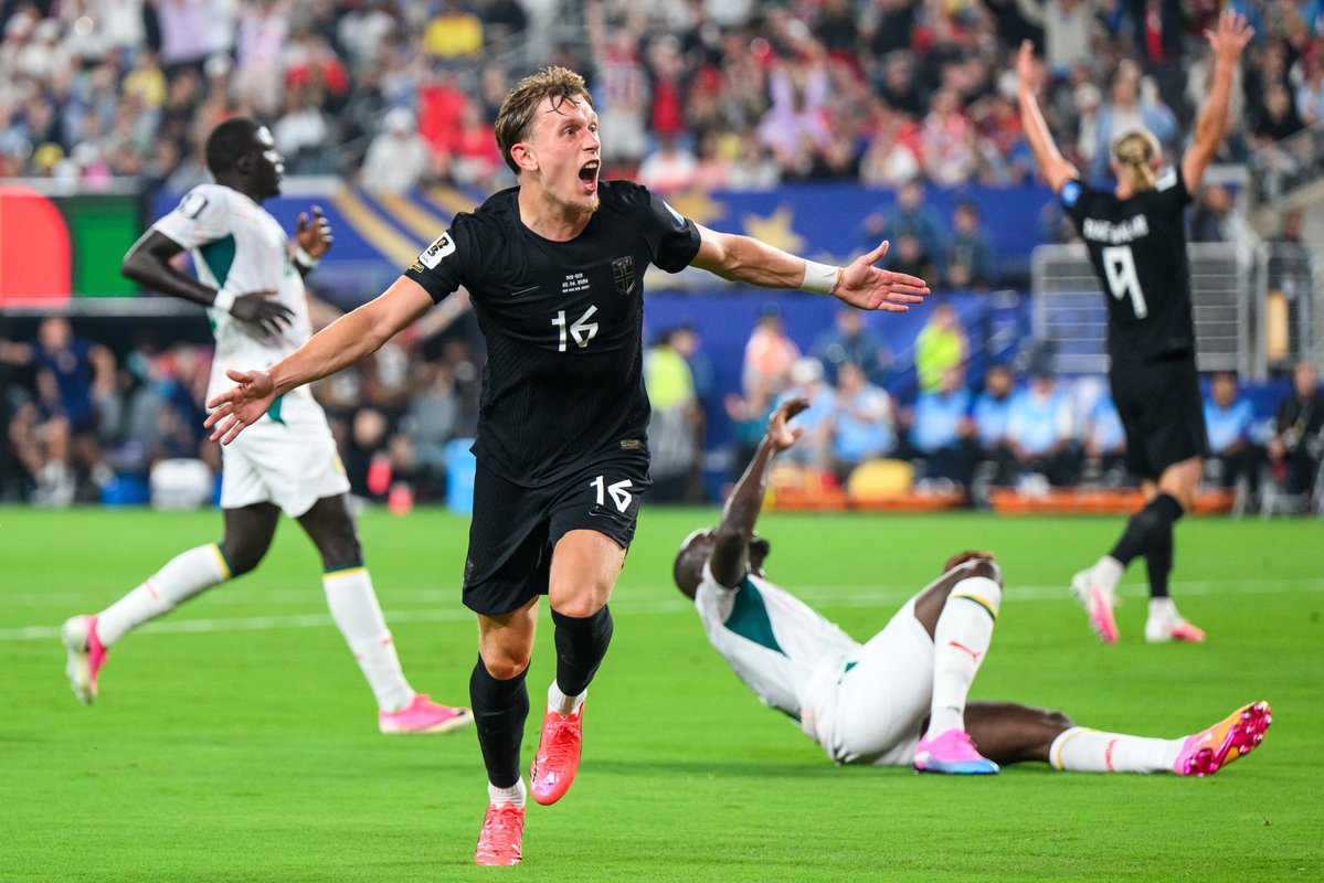 World Cup tweet media