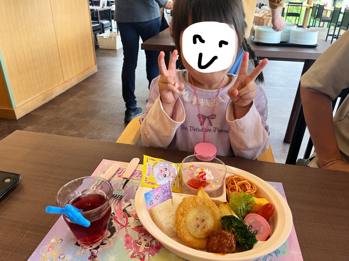 yuppy2000's tweet photo. 池の平ホテル
👧また行きたいすぐ行きたい

①プリキュアルーム宿泊者お土産
②課金したもの達
③プリキュアランチ
④プリキュアワクワクランド
（2日連続入場）

次回は車中泊でファミリーランド遊ぶでいいですか…💸😇 https://t.co/2TNWDDBCuN